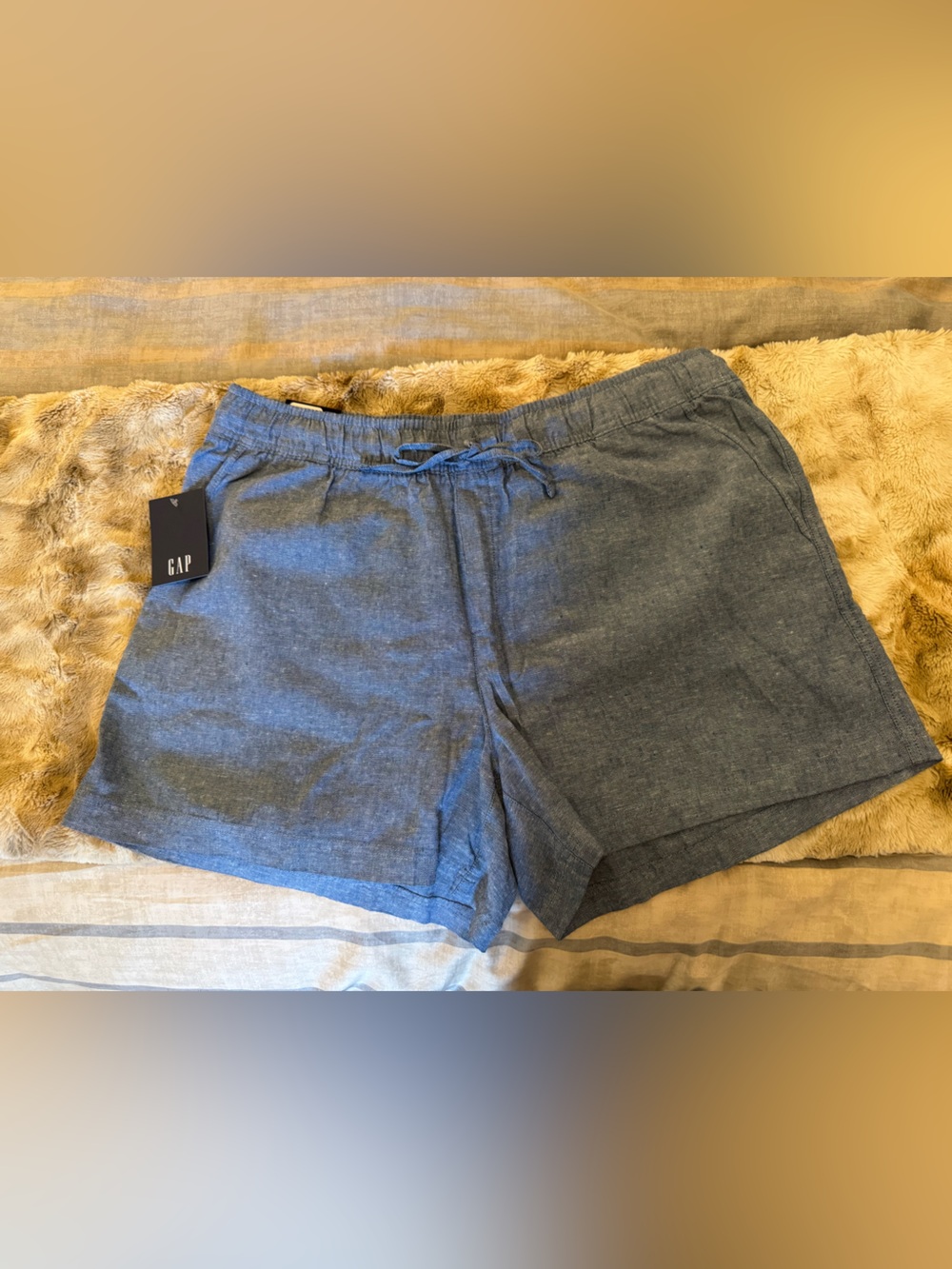 GAP Women’s Pull-On Shorts Linen in Blue crosshatch Chambray